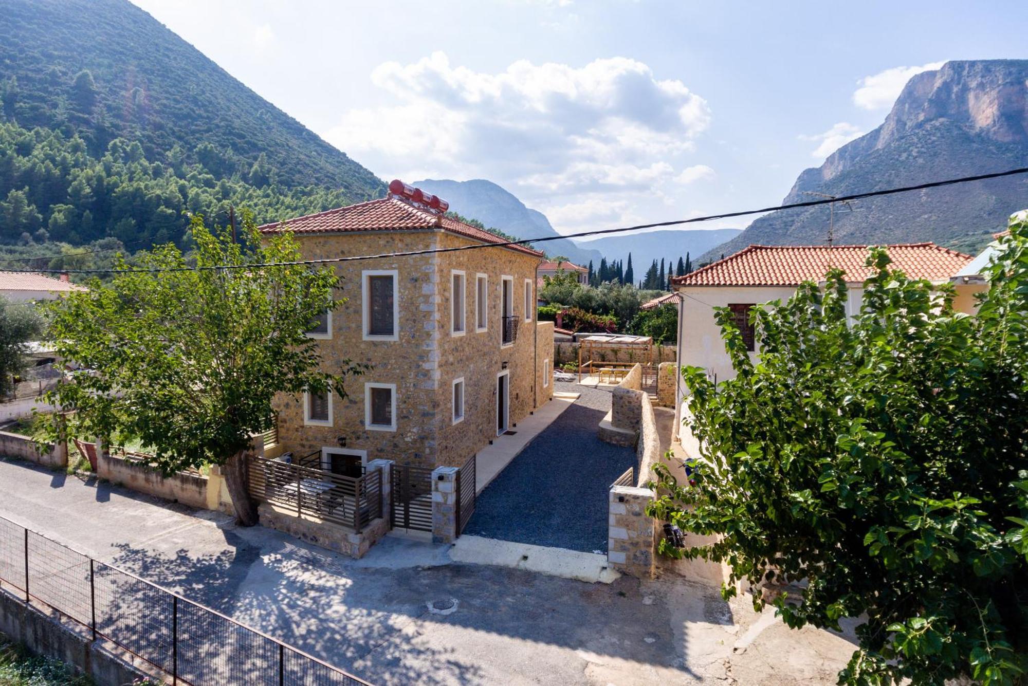 Indigo Leonidion Apartment Exterior photo